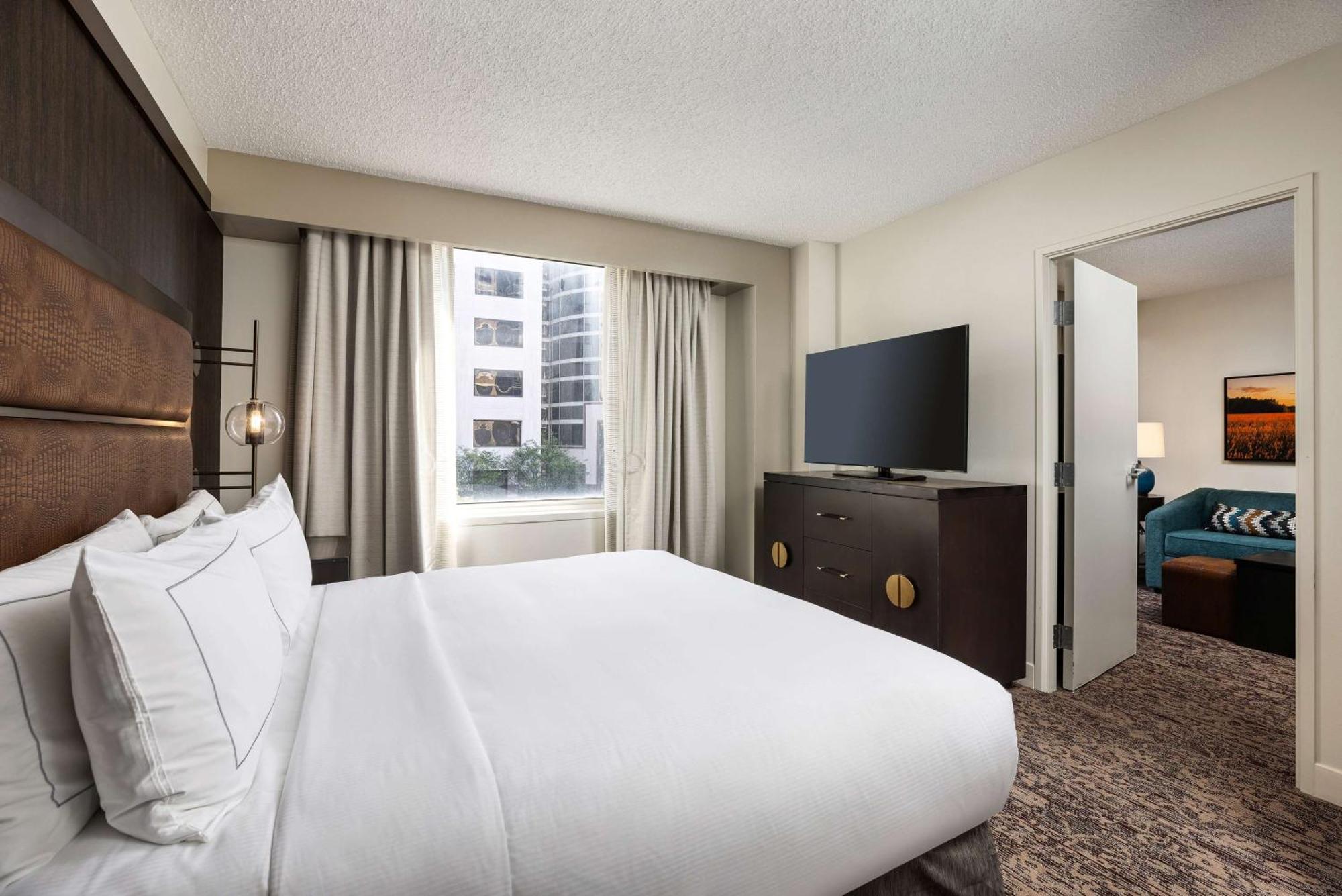 Doubletree Suites By Hilton Austin Downtown Capitol Εξωτερικό φωτογραφία