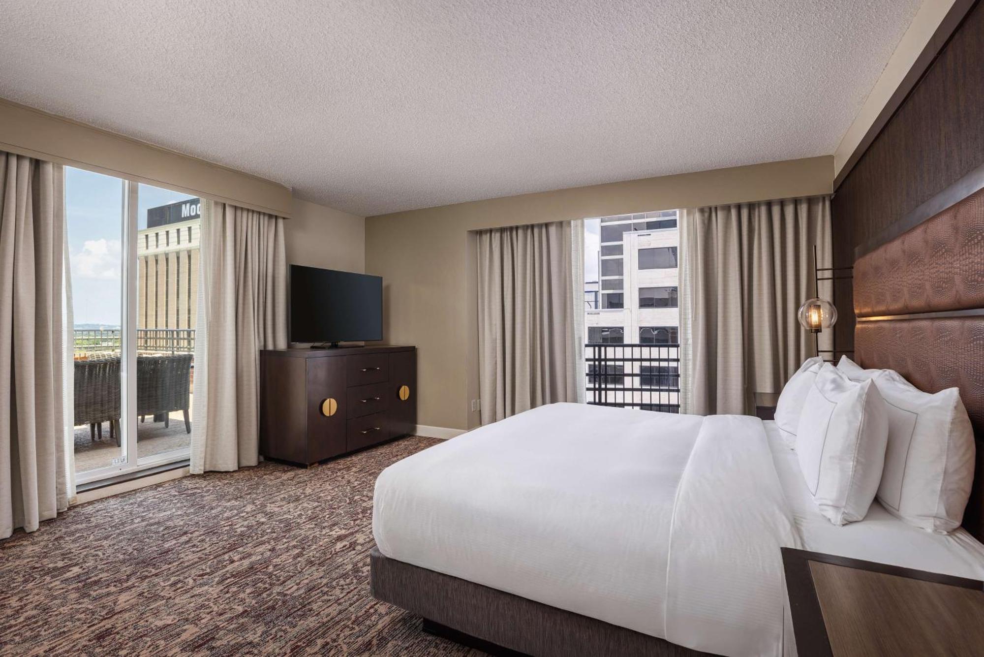 Doubletree Suites By Hilton Austin Downtown Capitol Εξωτερικό φωτογραφία