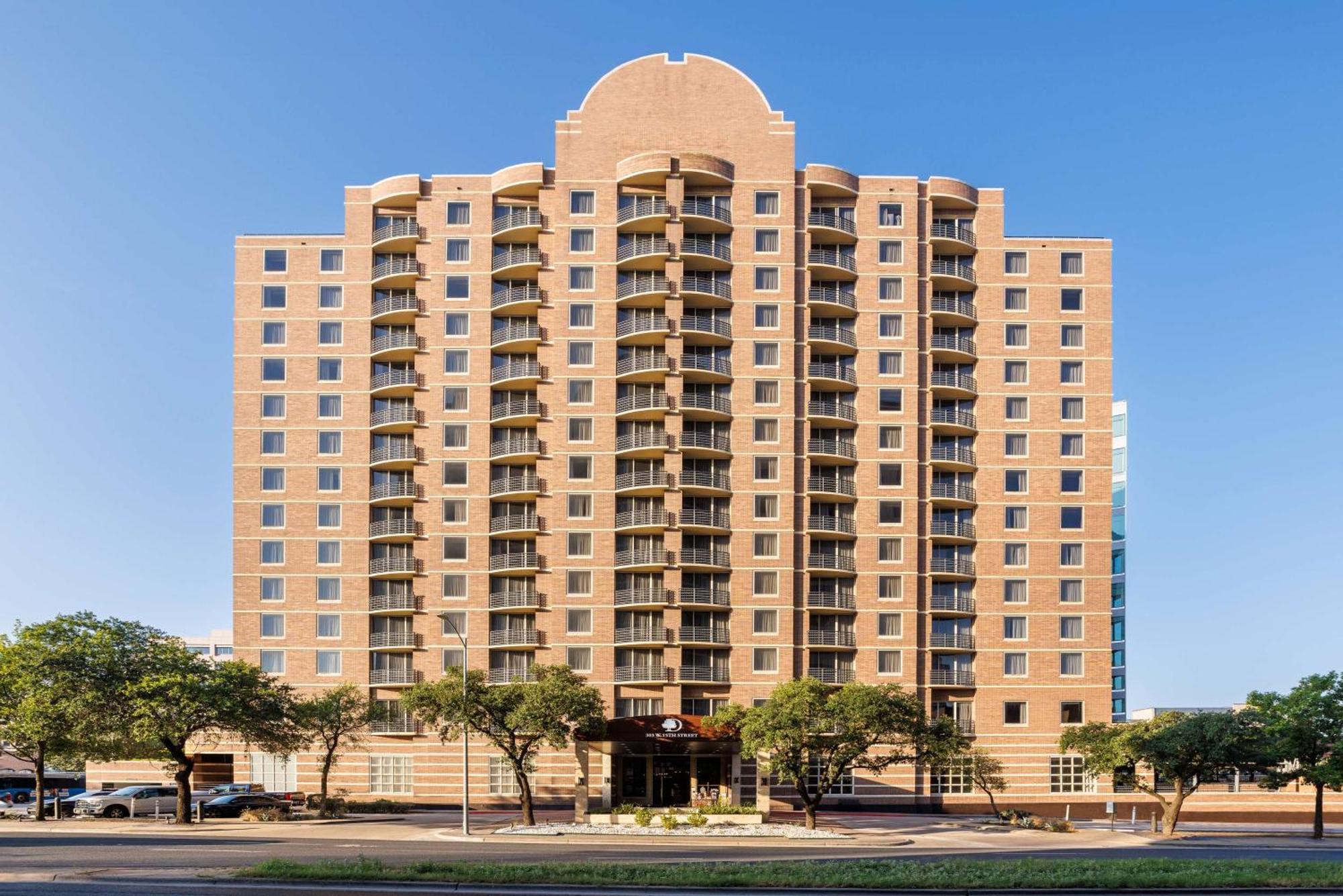 Doubletree Suites By Hilton Austin Downtown Capitol Εξωτερικό φωτογραφία