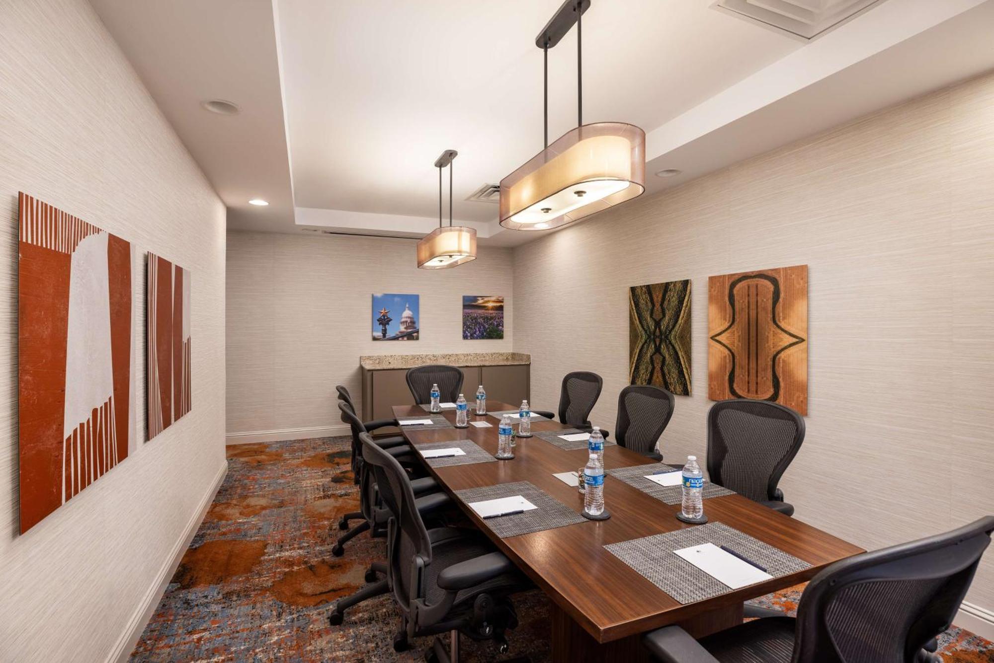 Doubletree Suites By Hilton Austin Downtown Capitol Εξωτερικό φωτογραφία