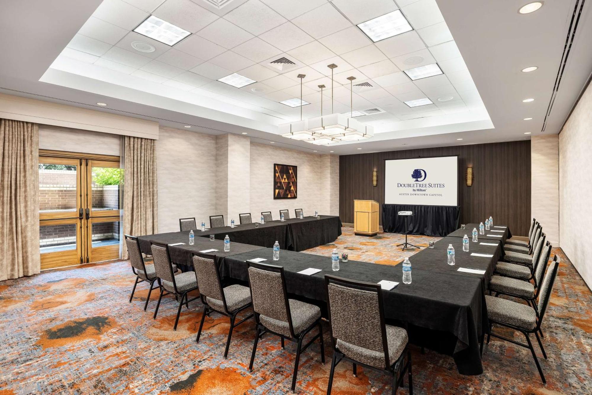 Doubletree Suites By Hilton Austin Downtown Capitol Εξωτερικό φωτογραφία