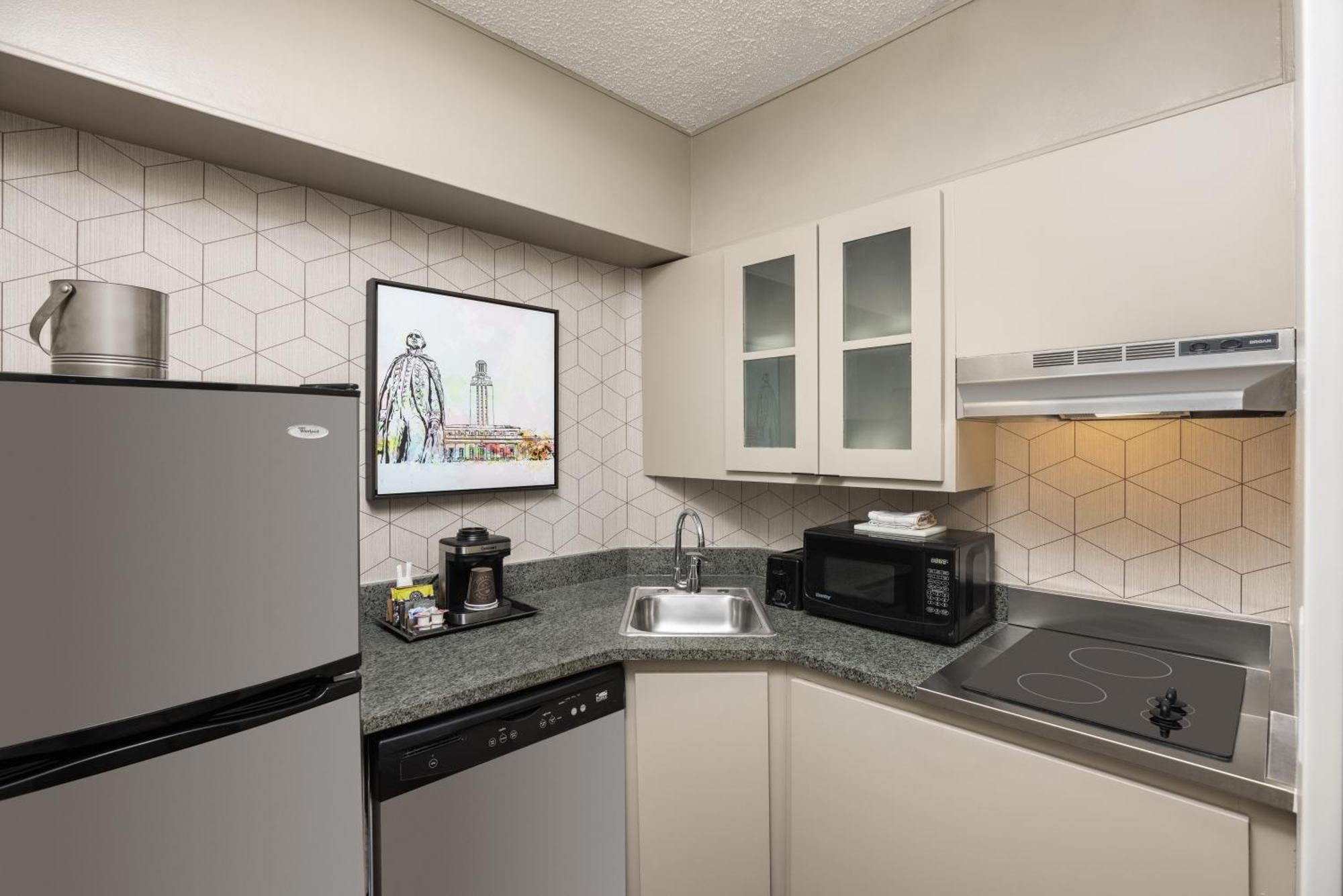 Doubletree Suites By Hilton Austin Downtown Capitol Εξωτερικό φωτογραφία
